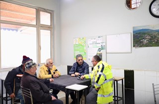 Gemlik’te Karla Mücadele Çalışmaları Aralıksız Sürüyor